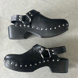 RE/DONE 70s Studded Slingback Clogs